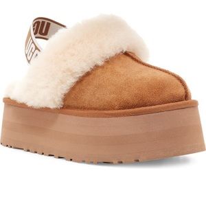 UGG Funkette Geniune Shearling Slipper